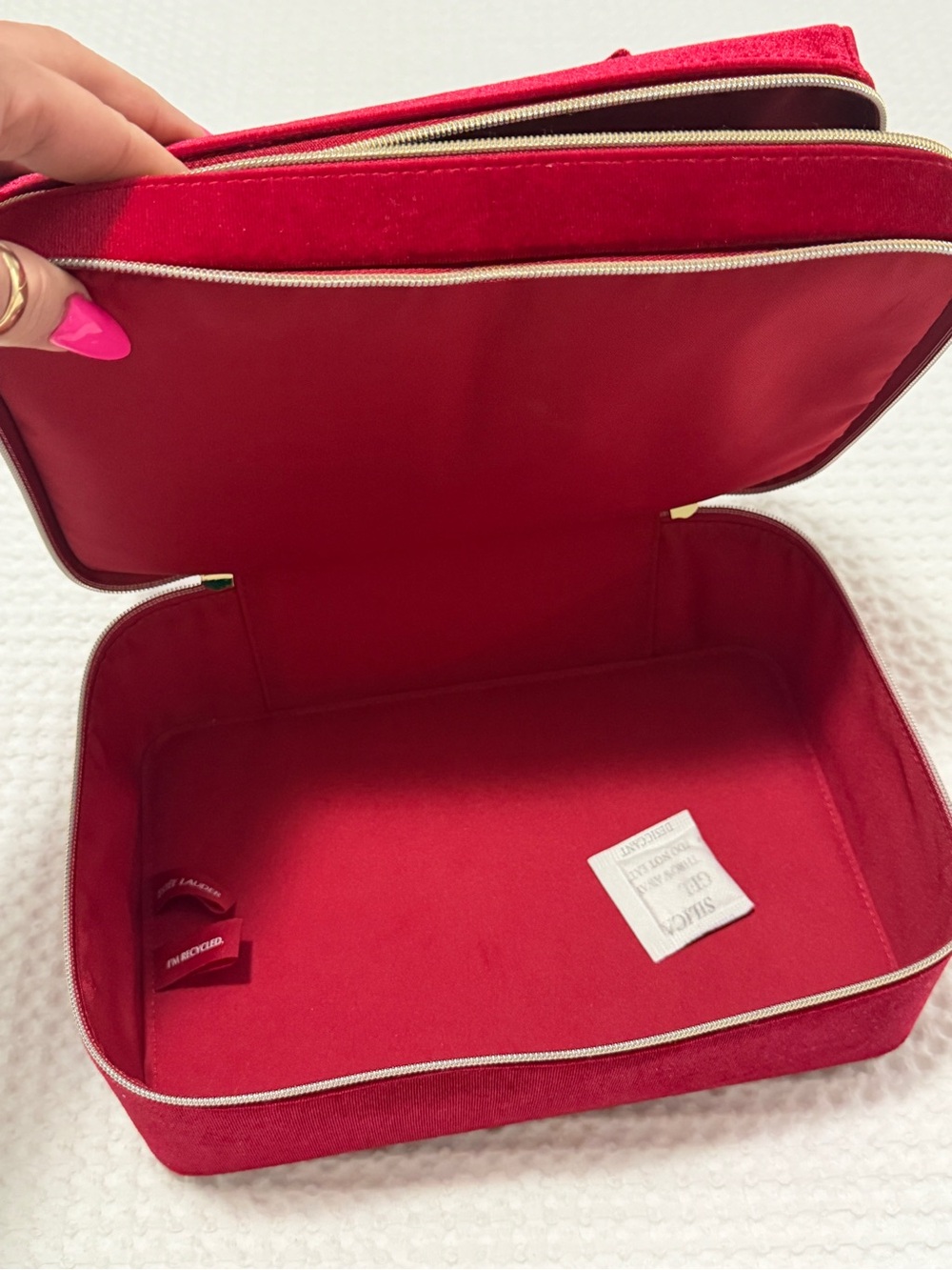 Estee Lauder Velvet Bow Jewelry Case - Red - Picture 3 of 6